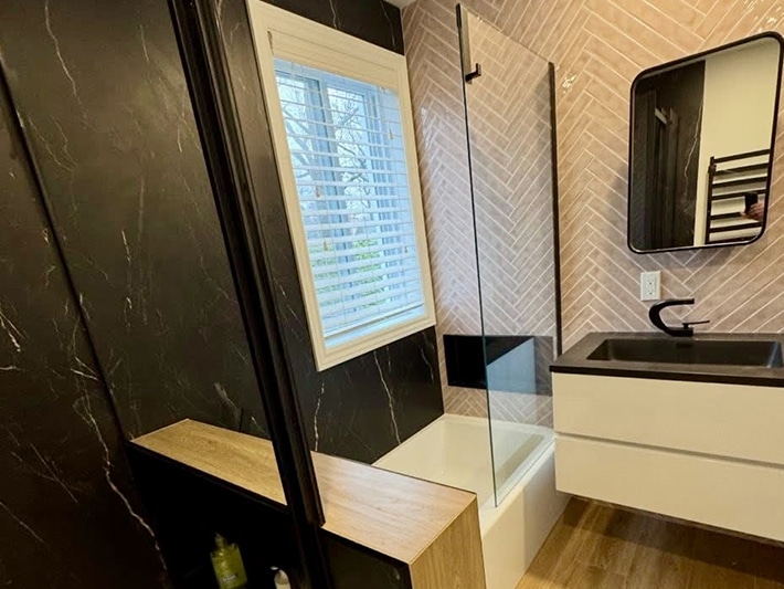 Rénovation de salle de bain Laval Québec.